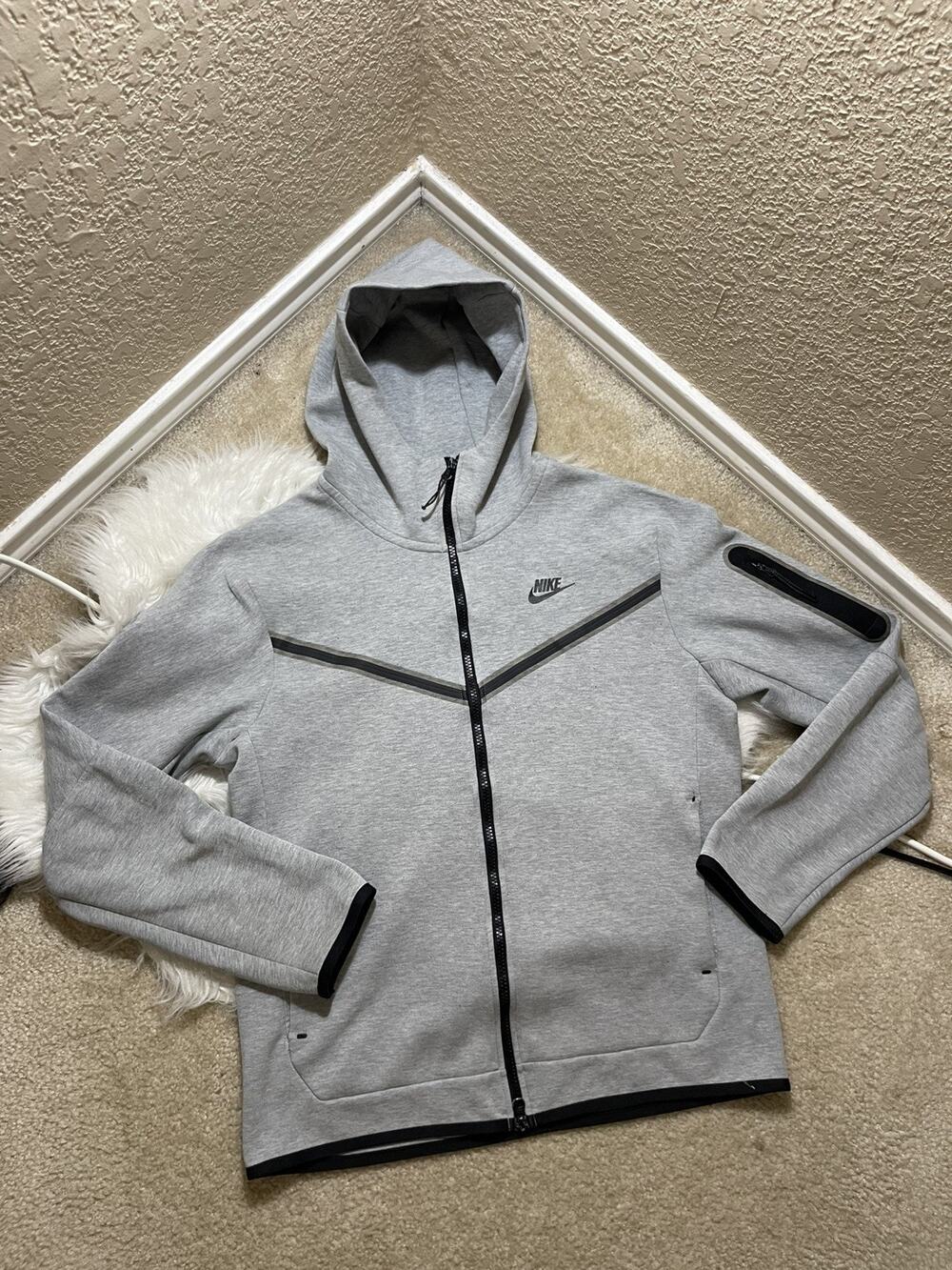 Nike Sportswear Tech Fleece Hoodie Mens Medium Gray Full Zip Jacket CU4489-063